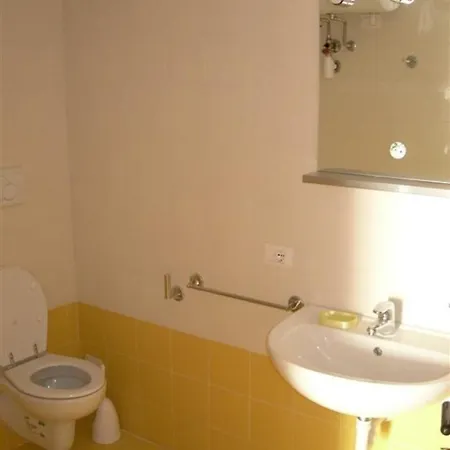 Apartment Fuer 5 Personen Ca 34 Qm In Bibione, Adriakueste Italien Und Umgebung